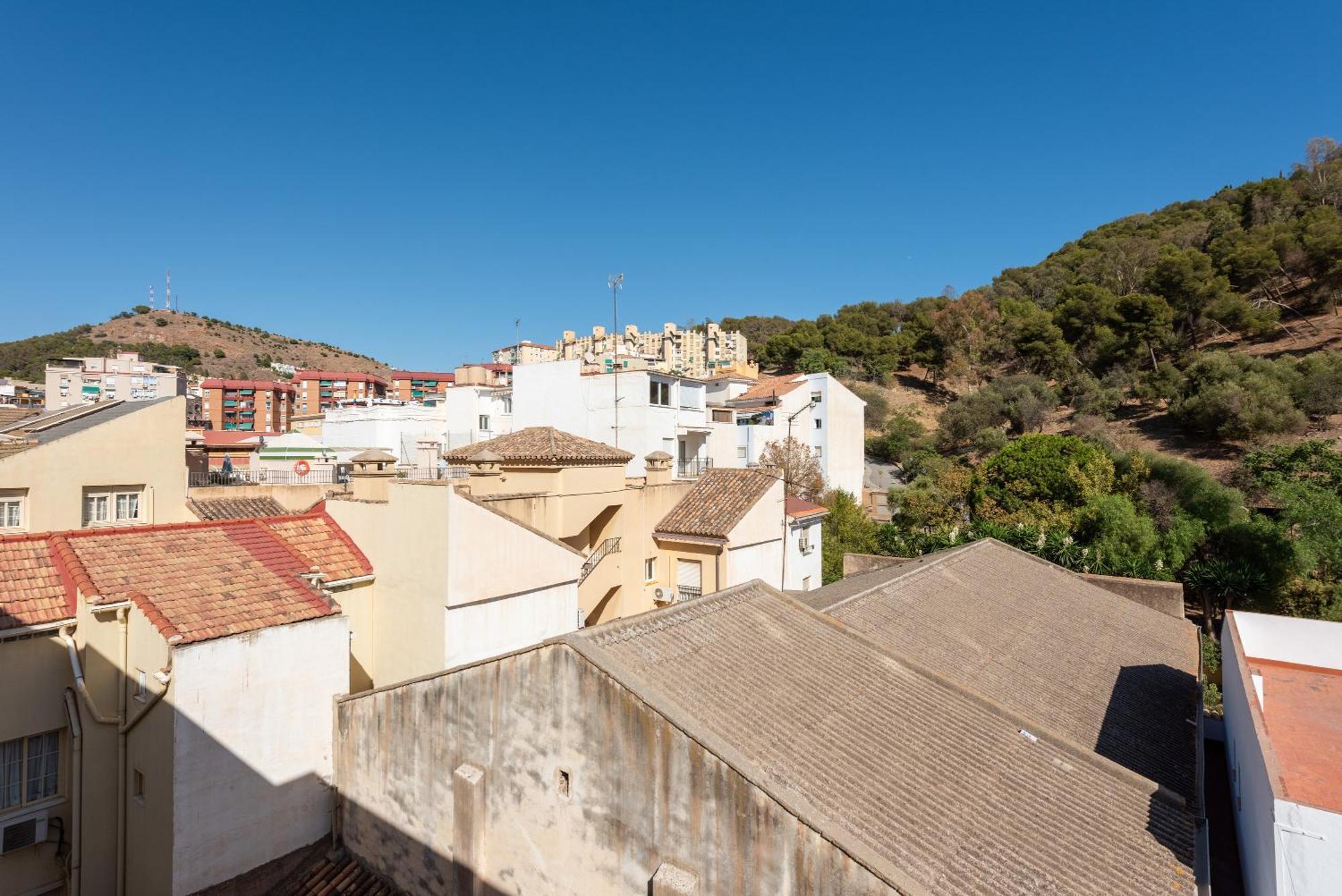 El Atico De La Montana Apartment Malaga Bagian luar foto